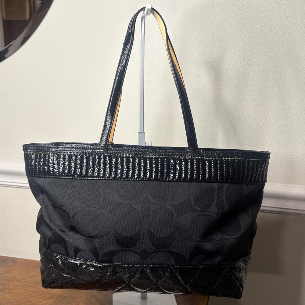 COACH POPPY Signature quilted tote bag (EUC) - Picture 4 of 14